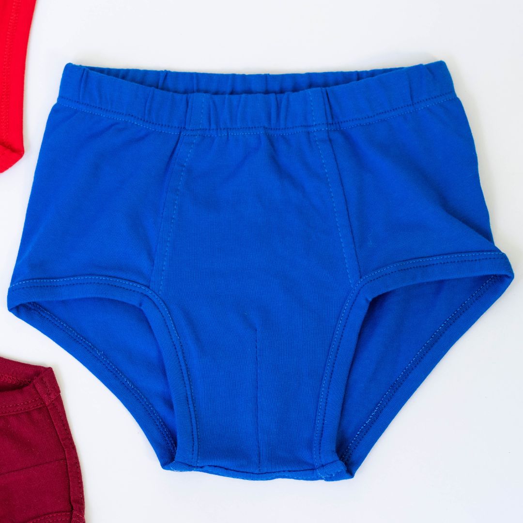 GOTS American milled organic cotton, our briefs offer exceptional softness and breathability, making them ideal for sensitive skin.