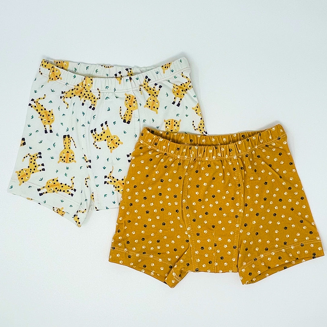 Organic Cotton Boxer Briefs for Boys: Made from 95% GOTS-certified organic cotton, ethically sourced and designed for comfort and breathability.