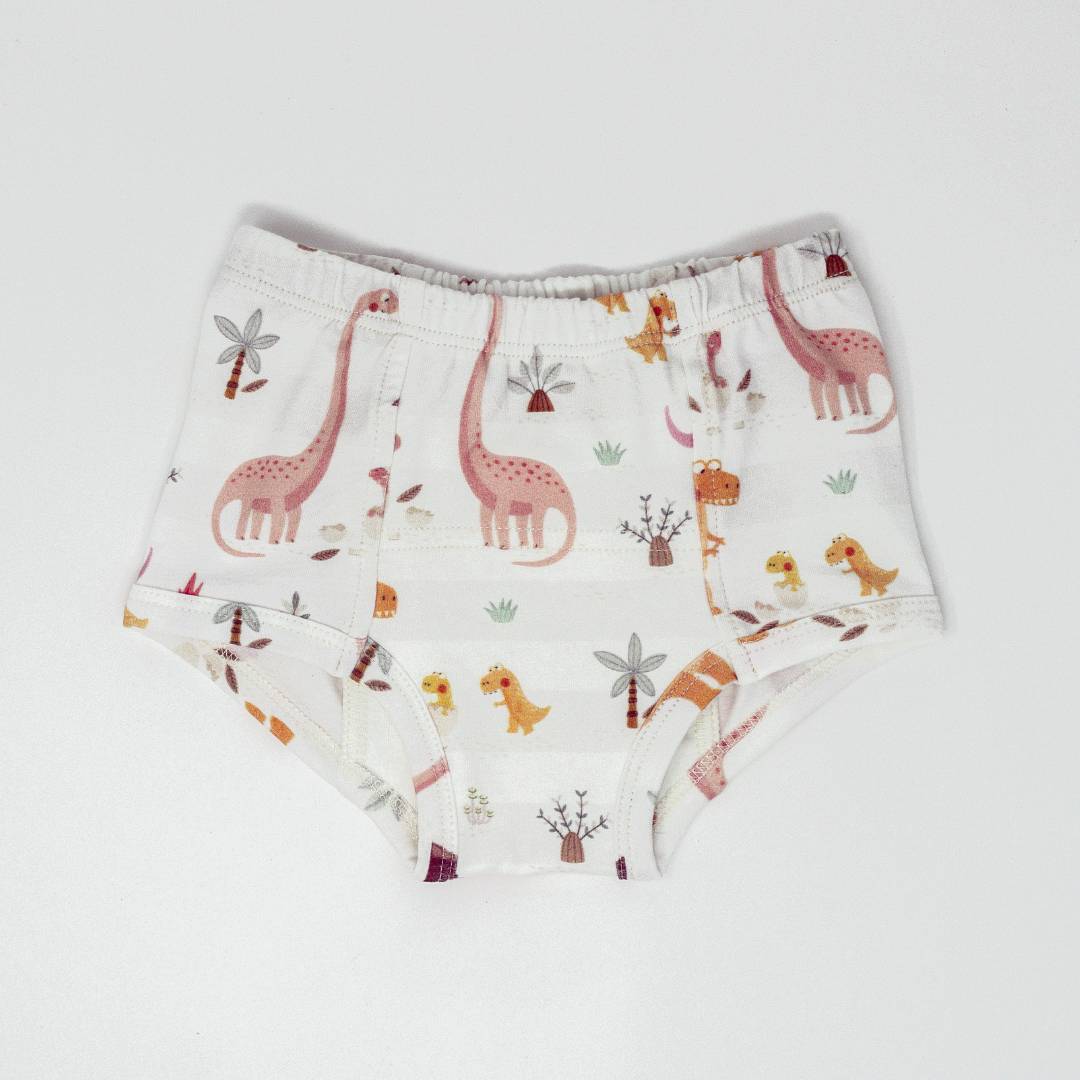  USA-Made Potty Training Pants, crafted with 95% GOTS-certified organic cotton and 5% elastane, our training pants offer unmatched softness, stretch, and durability. Perfect for toddlers with sensitive skin, these non-toxic undies provide breathable comfort, free from harmful chemicals. 