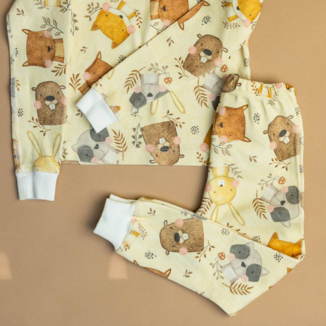 Organic children's pajama with forrest theme