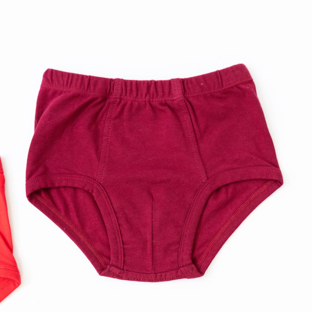 GOTS American milled organic cotton, our briefs offer exceptional softness and breathability, making them ideal for sensitive skin.