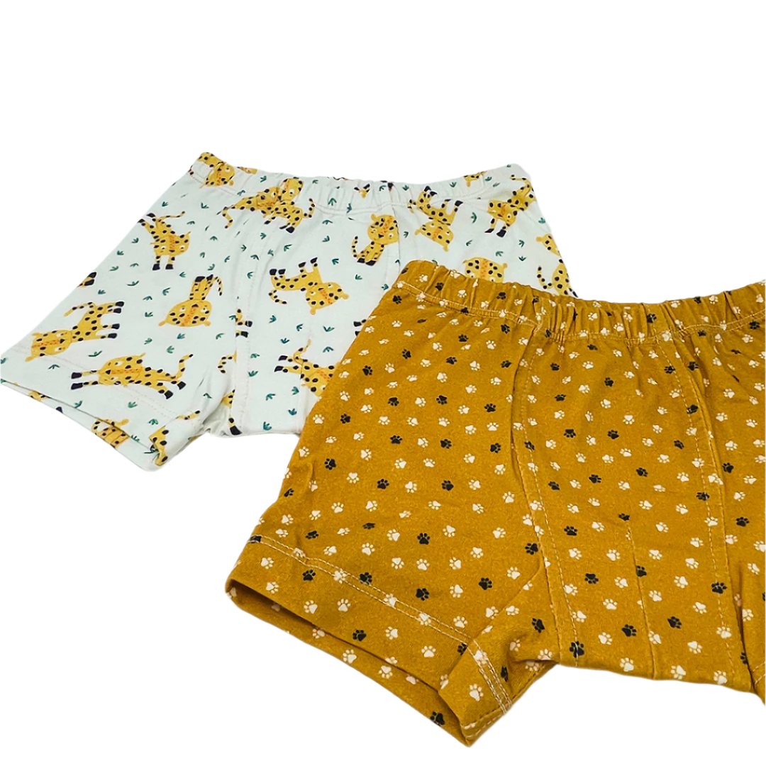 Organic Cotton Boxer Briefs for Boys: Made from 95% GOTS-certified organic cotton, ethically sourced and designed for comfort and breathability.